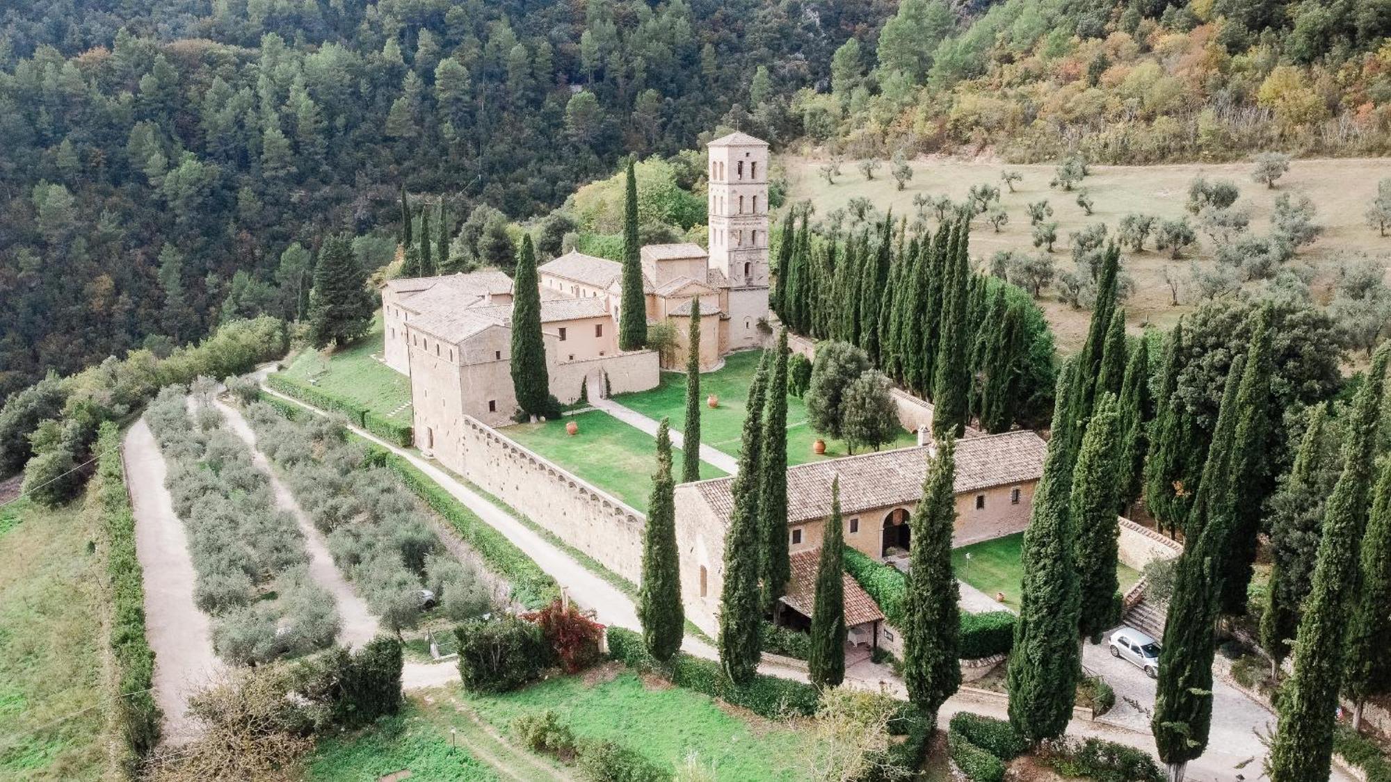 Abbazia San Pietro In Valle *